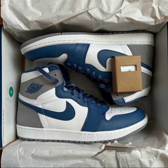 Air Jordan 1 Retro High OG ‘True Blue’ - Picture 9 of 10